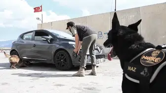 Naz, narkotik operasyonlarının gözbebeği emekliliğe veda etti