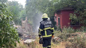 Çorum'daki yangın, itfaiye ekiplerinin zamanında müdahalesiyle kontrol altına alındı