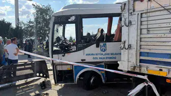 Ankara'da midibüs ve hafriyat kamyonu çarpıştı: 1 can kaybı, 16 yaralı