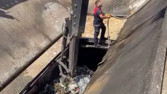 Elazığ'da park halindeki dorse aniden alev aldı
