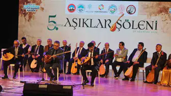 Kayseri'de Türk Dünyası'ndan aşıklar bir araya geldi