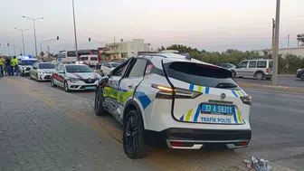 Silifke'de trafik kazasında polis memuru da yaralandı