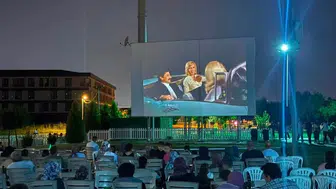 Yıldızlar altında sinema gecesi: Kartepe'de 'Yalancı Yarim' keyfi
