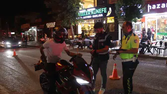Kovancılar'da polis ekipleri güvenlik için şok denetimler gerçekleştirdi