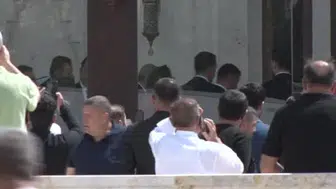 Cumhurbaşkanı Erdoğan, cuma namazını Süleyman Bölünmez Eğitim Vakfı Camii'nde kıldı