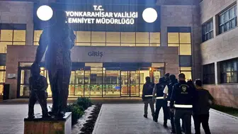 Afyonkarahisar'da çalınan otomobili bulan polis, hırsızları yakaladı
