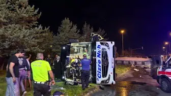 Kayseri'de şok kaza: yolcu otobüsü yakıt tankerine çarptı