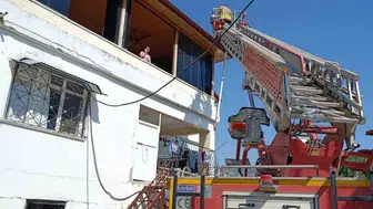 Defne'de korkutan yangın, itfaiye hızlı müdahalesiyle söndürüldü