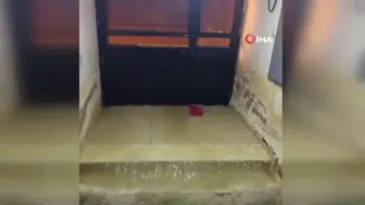 Kastamonu'nun Cide ilçesinde beklenmedik sağanak su baskınlarına neden oldu
