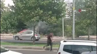 Diyarbakır'da park halindeki araç alev aldı