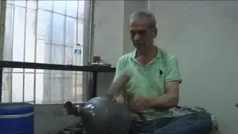 Bakır ustası 57 yıldır mesleğini sürdürüyor ama endişeli: Gelecek nesiller bu sanatı öğrenemeyecek mi?