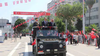 Adana'da 30 Ağustos Zafer Bayramı coşkuyla kutlandı