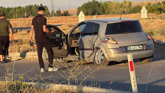 Eskişehir'de kavşakta meydana gelen kaza 3 yaralı ile sonuçlandı