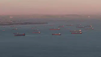 İstanbul'un kıyılarında tehlikeli yük taşıyan tankerlerin artışı dikkat çekiyor
