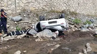 Adana'da otomobil dereye düştü: iki kadın hayatını kaybetti