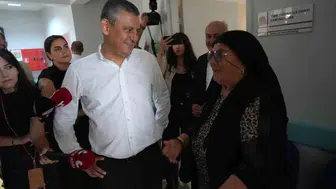 Özgür Özel, vatandaşın Kılıçdaroğlu sorusuna gülerek yanıt verdi