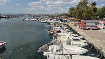 Marmara Denizi'nde poyraz rüzgarı deniz ulaşımını aksattı