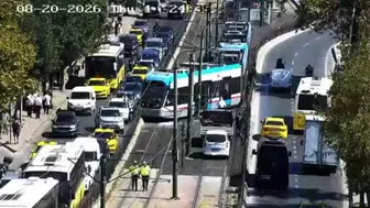 Fındıklı istasyonunda tramvay raydan çıktı: Olay yerine çok sayıda ekip sevk edildi