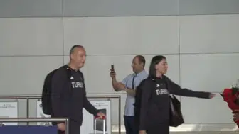 Kadın milli voleybol takımı altın madalyayla yurda döndü