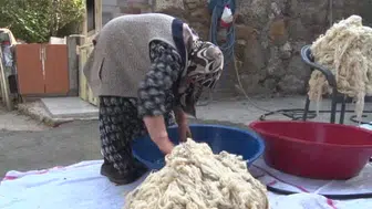 Sivas'ta kış hazırlıkları: Geleneksel yün yorganlar yok olmaya yüz tutuyor