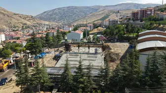 Büyükkılıç, yahyalı'ya yapılan kültür merkezi ile ilçe hayatına katkı sağlıyor
