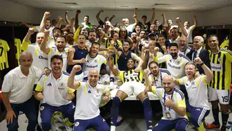 Aziz Yıldırım, Fenerbahçe'yi Şampiyonlar Ligi'ne taşıyan kadroyu kutladı