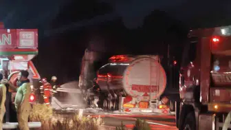Köyceğiz'de yakıt tankerinden çıkan yangın ormanı tehdit etti