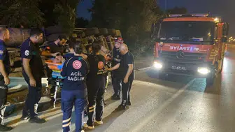 Dörtyol'da tır devrildi: Sürücü hastaneye kaldırıldı