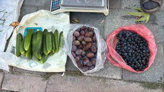 68 yaşındaki çiftçi, tarlasında yetiştirdiği doğal ürünlerle pazarın gözdesi oldu