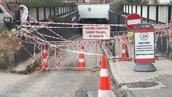 Bolu'daki çöken alt geçitte tehlikeyi göze alarak demir kesmeye çalıştı