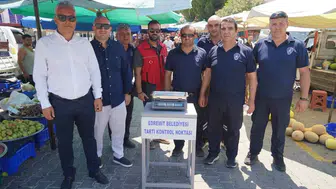 Edremit'te pazar yerlerinde denetim seferberliği: Altınoluk'taki esnafa uyarılar yapıldı
