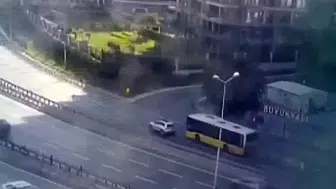 Zeytinburnu'nda trajik kaza: İETT otobüsü kontrolden çıktı, 2 ölü 16 yaralı
