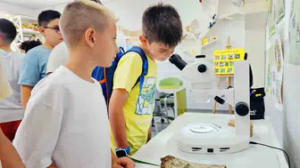 Canik'te yaz okulu ile bilim ve teknolojiye adım atan gençler