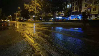 Refüj sulaması tehlikesi: Motosikletli kurye yaralandı