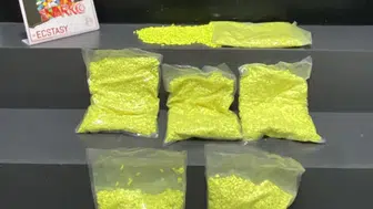 Bornova'da düzenlenen operasyonda büyük uyuşturucu yakalandı