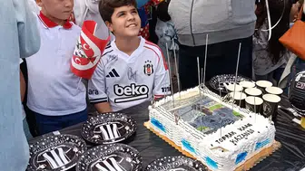 Toprak Kaan'ın hayalleri gökyüzüne yükseldi: Umut balonları Türk bayrağı dalgalandırdı