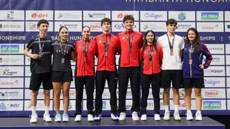 Türk badminton takımı Avrupa şampiyonasında altın madalyalarla döndü