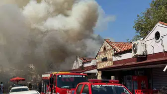 Fethiye'de balık hali çatısında yangın paniği