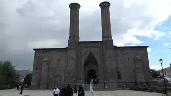 Resim sergisiyle Muhsin Yazıcıoğlu’nu anma sanatı