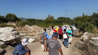 Yunan turistler 2800 yıllık Kyzikos Antik Kenti'ni keşfetti