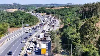İstanbul'da yol çalışması trafikte büyük aksaklık yarattı