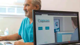 Manisa'da engelli ve yaşlı hastalara evde sağlık hizmeti devrim yaratıyor