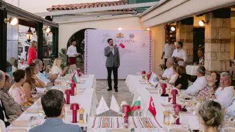 Dostluk ve lezzetlerin buluştuğu gece: Türkiye ile Bulgaristan 'İki Kültür Bir Sofra' etkinliğinde bir araya geldi