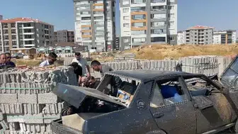 Karaman'da otomobil takla attı: Yaralı kadın hastaneye kaldırıldı