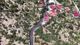 Saimbeyli'de asfalt çalışmaları sürerken başkan Dal işçilerin yanında