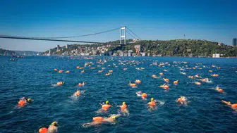 Boğaziçi Kıtalararası Yüzme Yarışı'nda yeni şampiyonlar belirlendi