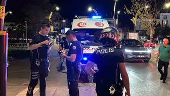 Aksaray'da bıçaklı saldırıya uğrayan şahıs, olay yerinde ilginç anlar yaşattı