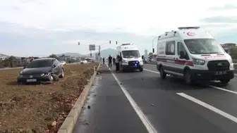 Gaziantep'te iki otomobil kavşakta çarpıştı, kazada yaralanan yok