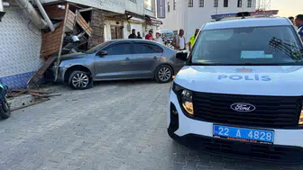 Edirne'de şüpheli araçların kovalamacasının sonu kaza ile bitti