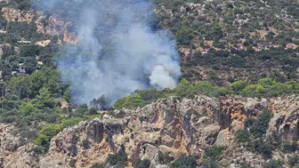 Kaş'ta makilik alanda çıkan yangın hızla kontrol altına alındı